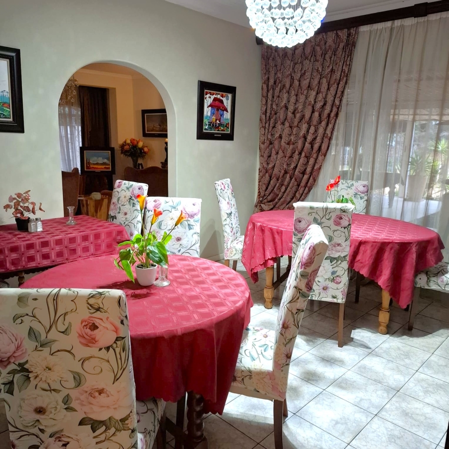 6 Bedroom Property for Sale in Meyerton Central Gauteng