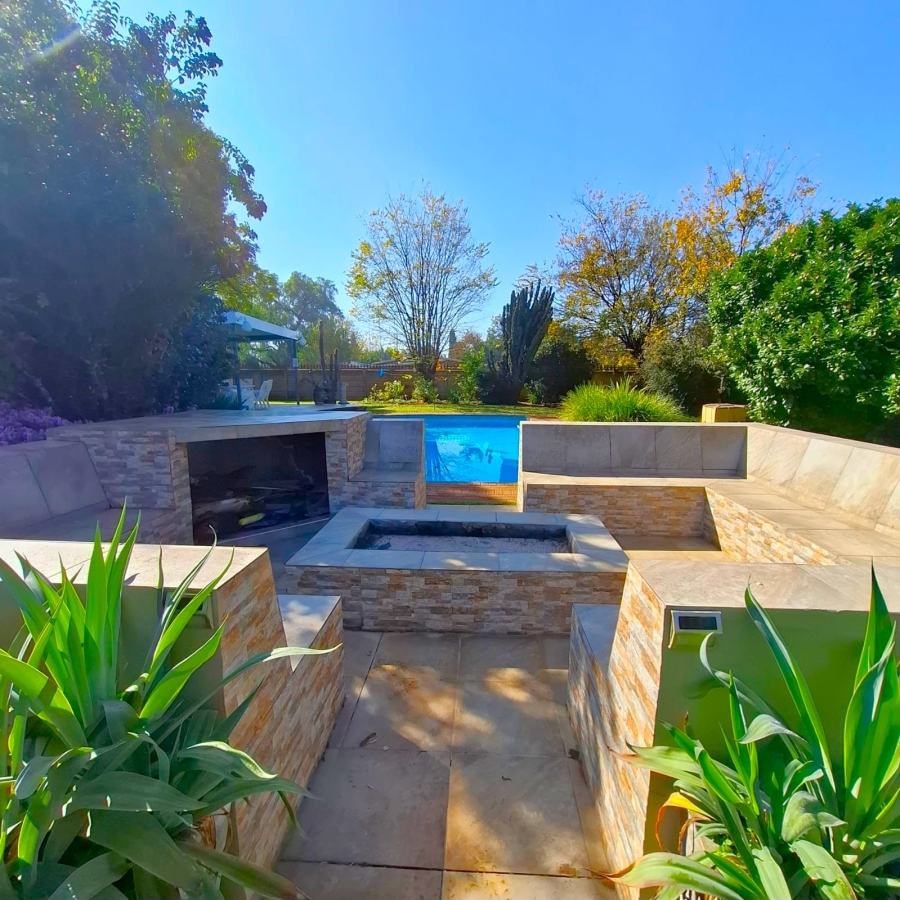 6 Bedroom Property for Sale in Meyerton Central Gauteng
