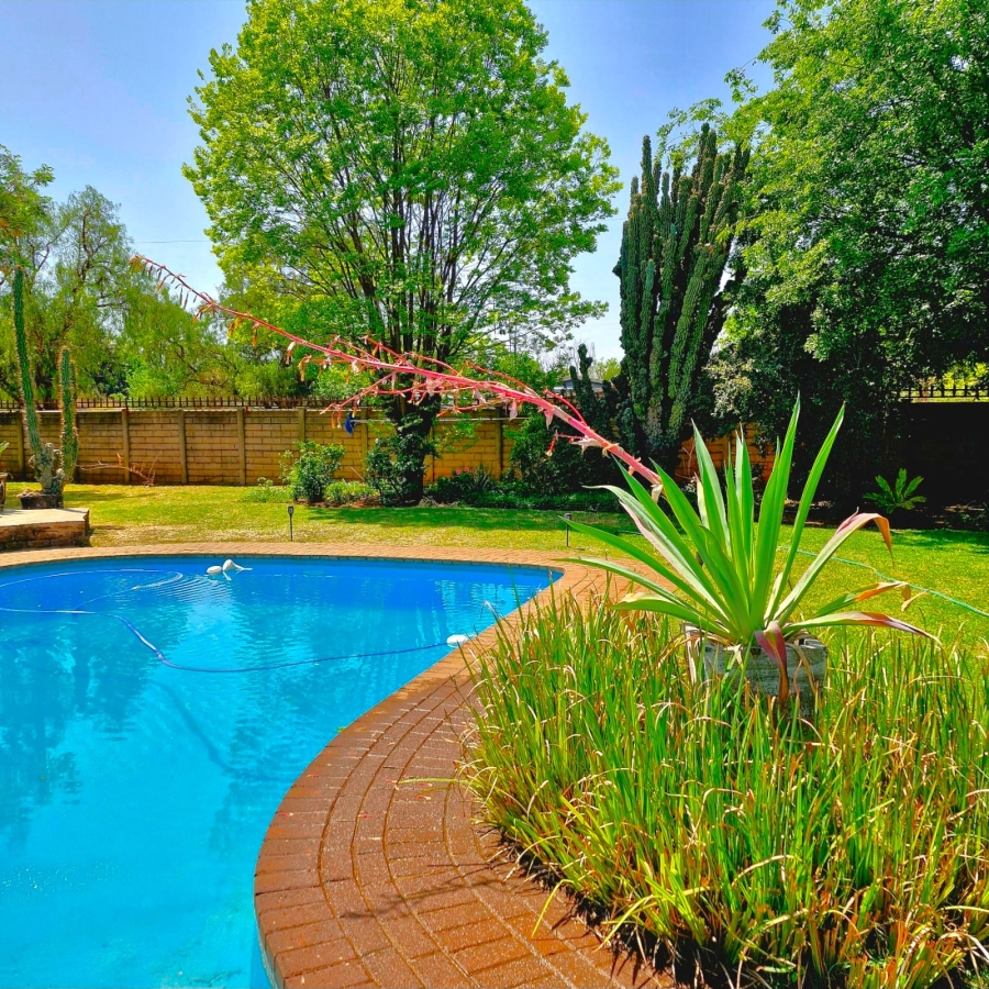 6 Bedroom Property for Sale in Meyerton Central Gauteng