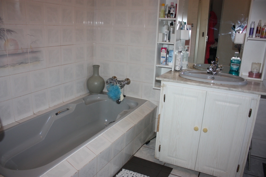4 Bedroom Property for Sale in Culemborg Park Gauteng