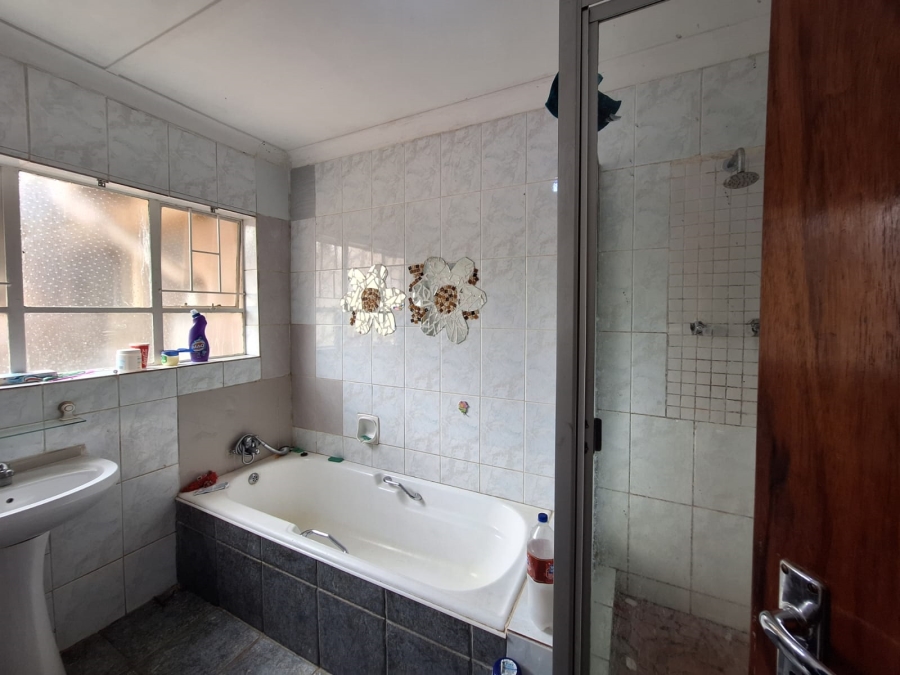 3 Bedroom Property for Sale in Rensburg Gauteng
