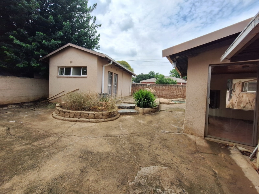 3 Bedroom Property for Sale in Rensburg Gauteng
