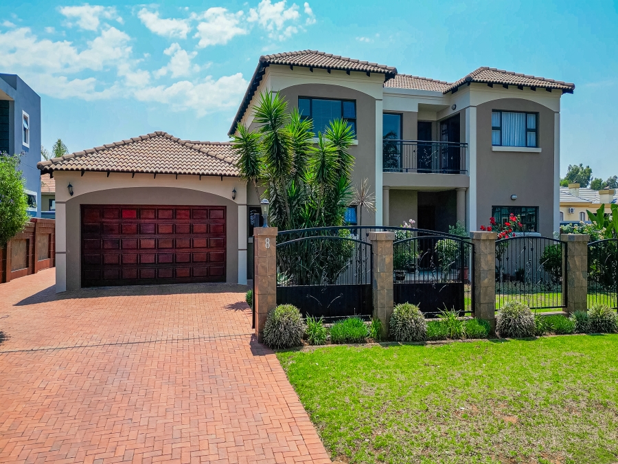 5 Bedroom Property for Sale in Helderwyk Gauteng