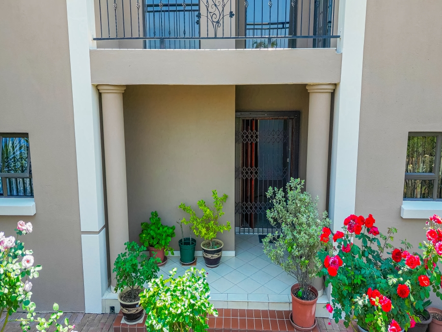 5 Bedroom Property for Sale in Helderwyk Gauteng