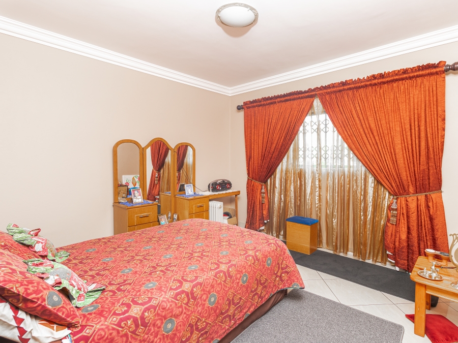 5 Bedroom Property for Sale in Helderwyk Gauteng