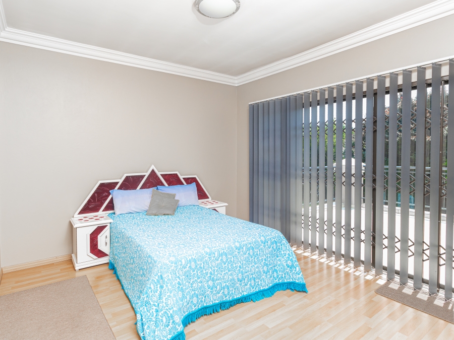 5 Bedroom Property for Sale in Helderwyk Gauteng