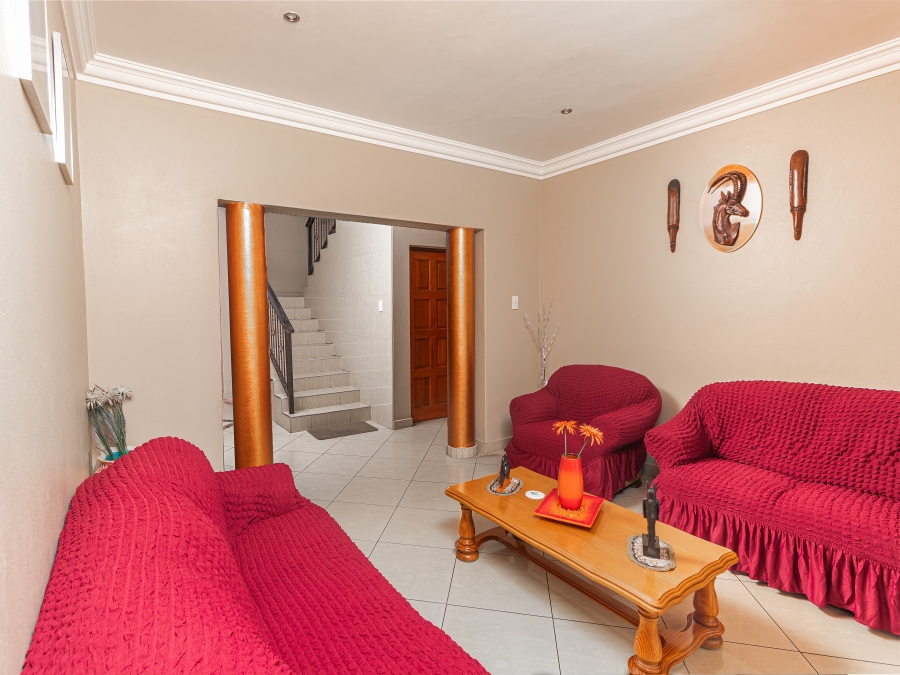 5 Bedroom Property for Sale in Helderwyk Gauteng