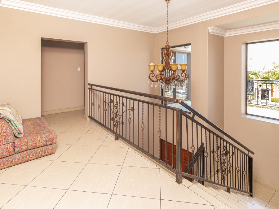 5 Bedroom Property for Sale in Helderwyk Gauteng