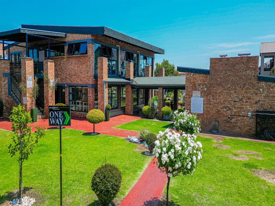 5 Bedroom Property for Sale in Helderwyk Gauteng