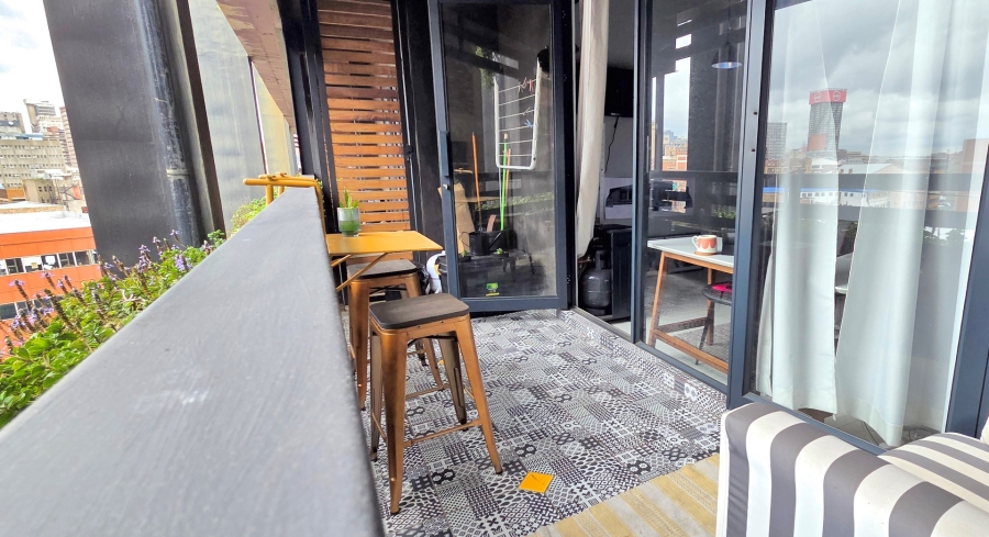 1 Bedroom Property for Sale in New Doornfontein Gauteng