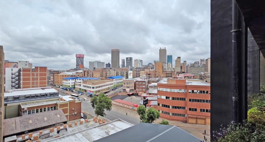 1 Bedroom Property for Sale in New Doornfontein Gauteng