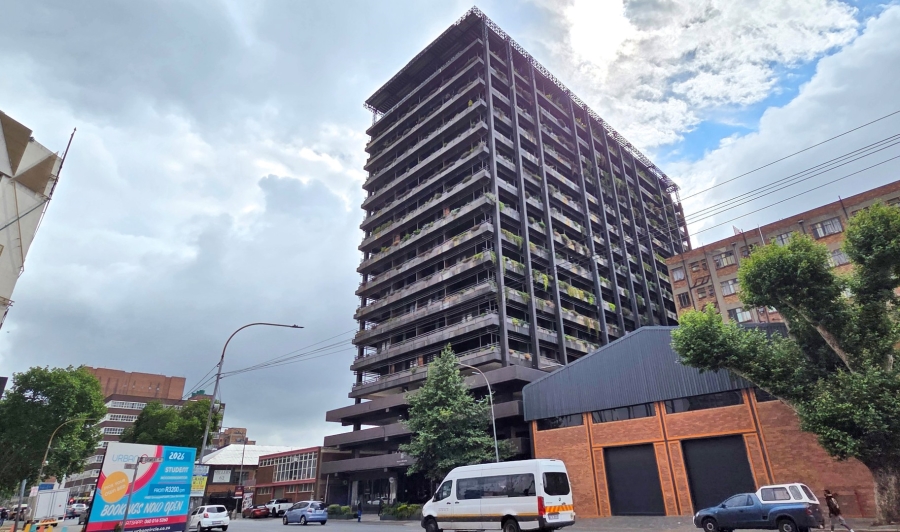1 Bedroom Property for Sale in New Doornfontein Gauteng