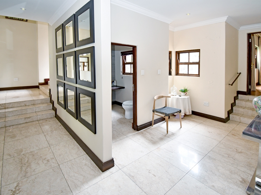 4 Bedroom Property for Sale in Benmore Gardens Gauteng