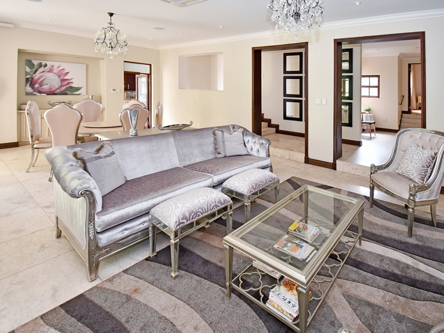 4 Bedroom Property for Sale in Benmore Gardens Gauteng