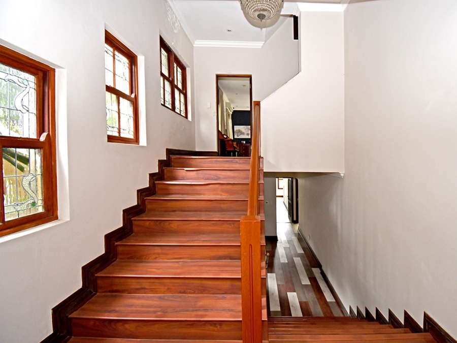 4 Bedroom Property for Sale in Benmore Gardens Gauteng