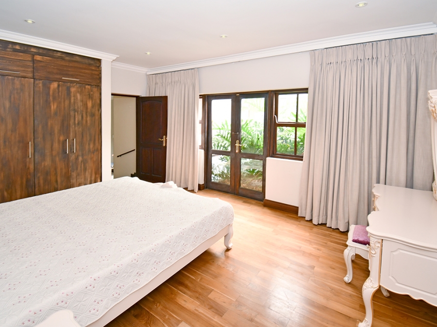 4 Bedroom Property for Sale in Benmore Gardens Gauteng