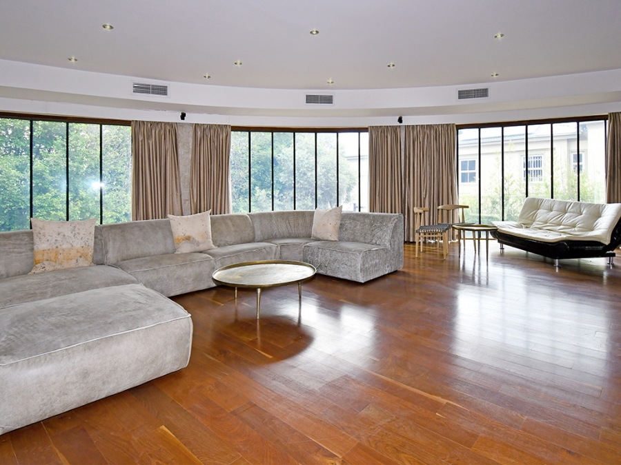 4 Bedroom Property for Sale in Benmore Gardens Gauteng