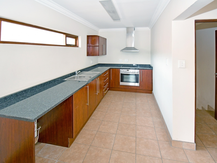 4 Bedroom Property for Sale in Benmore Gardens Gauteng