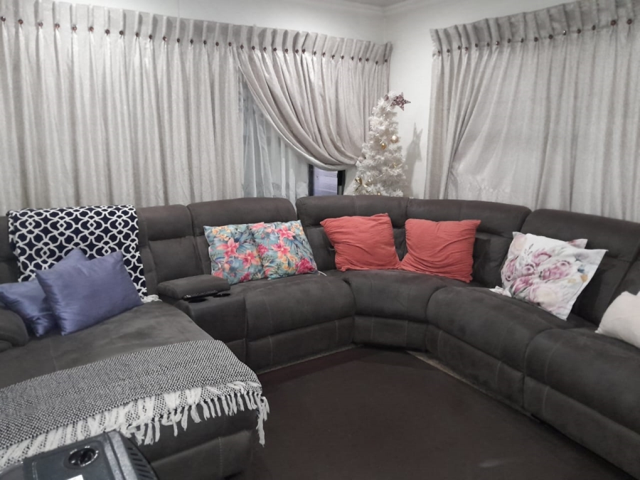 3 Bedroom Property for Sale in Bonanne Gauteng