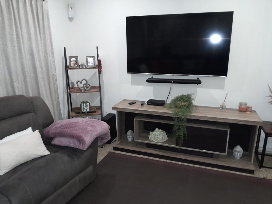 3 Bedroom Property for Sale in Bonanne Gauteng