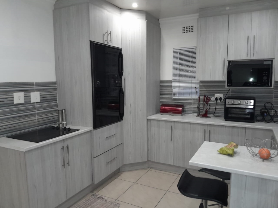 3 Bedroom Property for Sale in Bonanne Gauteng