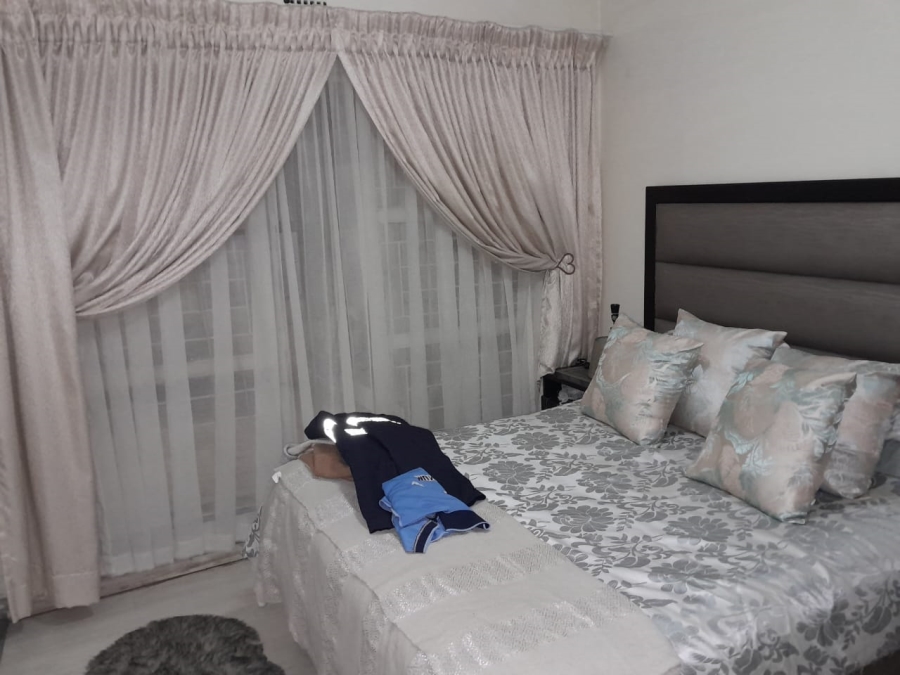 3 Bedroom Property for Sale in Bonanne Gauteng