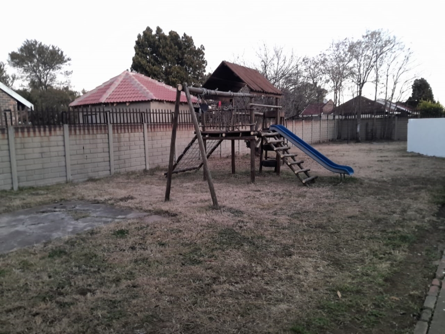 3 Bedroom Property for Sale in Bonanne Gauteng
