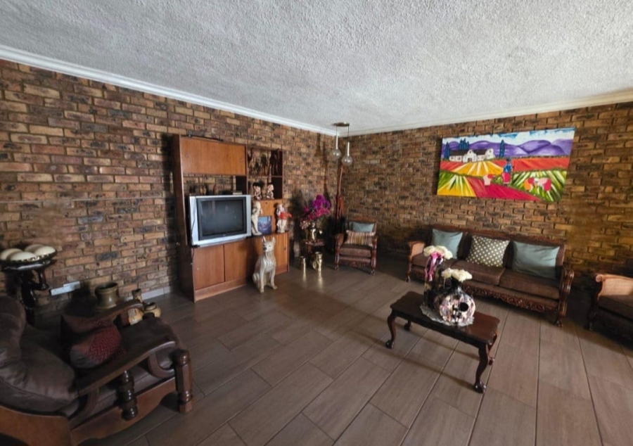 4 Bedroom Property for Sale in Bedworth Park Gauteng