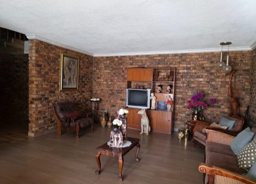 4 Bedroom Property for Sale in Bedworth Park Gauteng