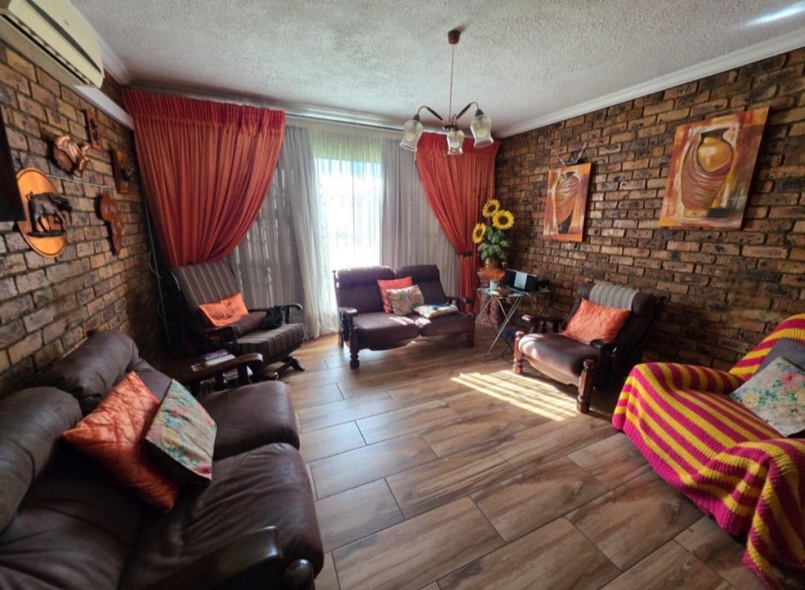 4 Bedroom Property for Sale in Bedworth Park Gauteng
