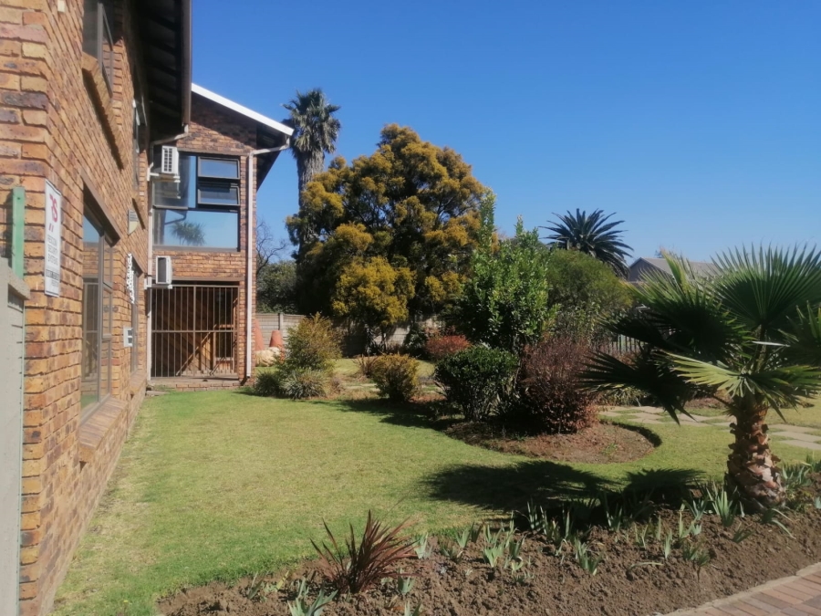 4 Bedroom Property for Sale in Bedworth Park Gauteng