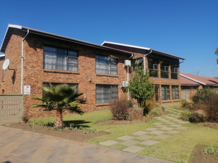 4 Bedroom Property for Sale in Bedworth Park Gauteng