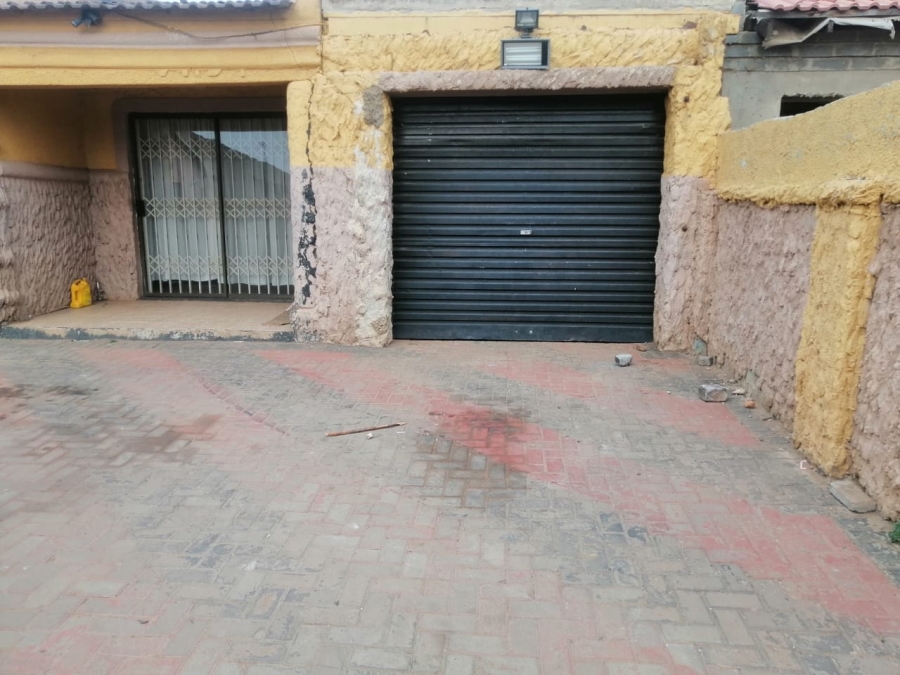 2 Bedroom Property for Sale in Sebokeng Zone 19 Gauteng