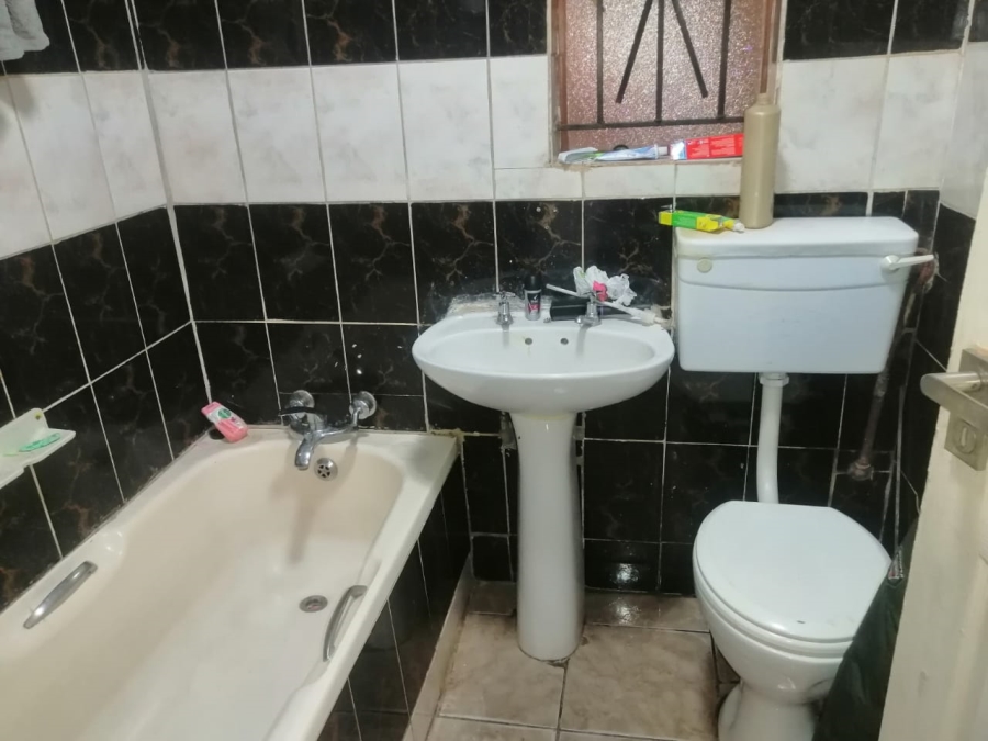 2 Bedroom Property for Sale in Sebokeng Zone 19 Gauteng
