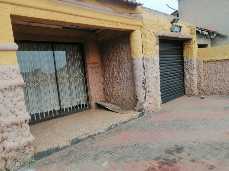 2 Bedroom Property for Sale in Sebokeng Zone 19 Gauteng