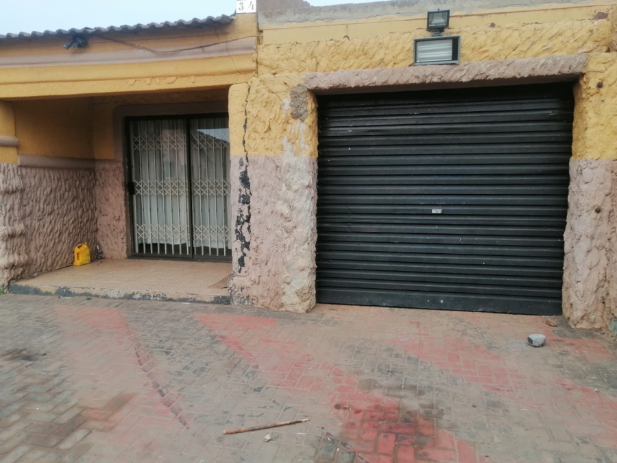 2 Bedroom Property for Sale in Sebokeng Zone 19 Gauteng