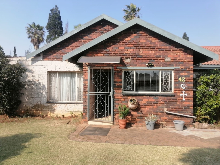 3 Bedroom Property for Sale in Bonanne Gauteng