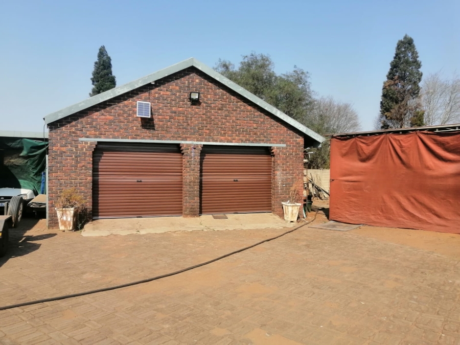3 Bedroom Property for Sale in Bonanne Gauteng