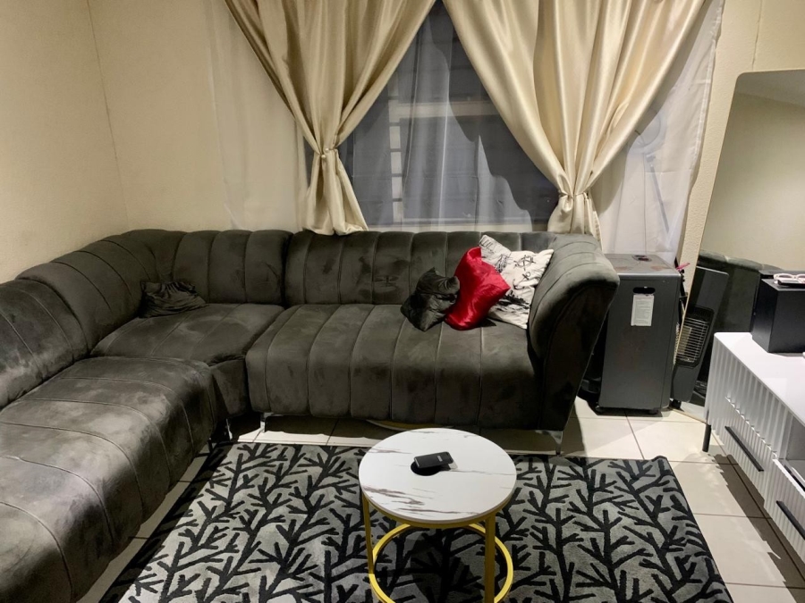 2 Bedroom Property for Sale in Vanderbijlpark CE 4 Gauteng