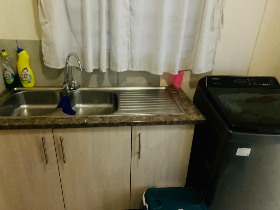 2 Bedroom Property for Sale in Vanderbijlpark CE 4 Gauteng