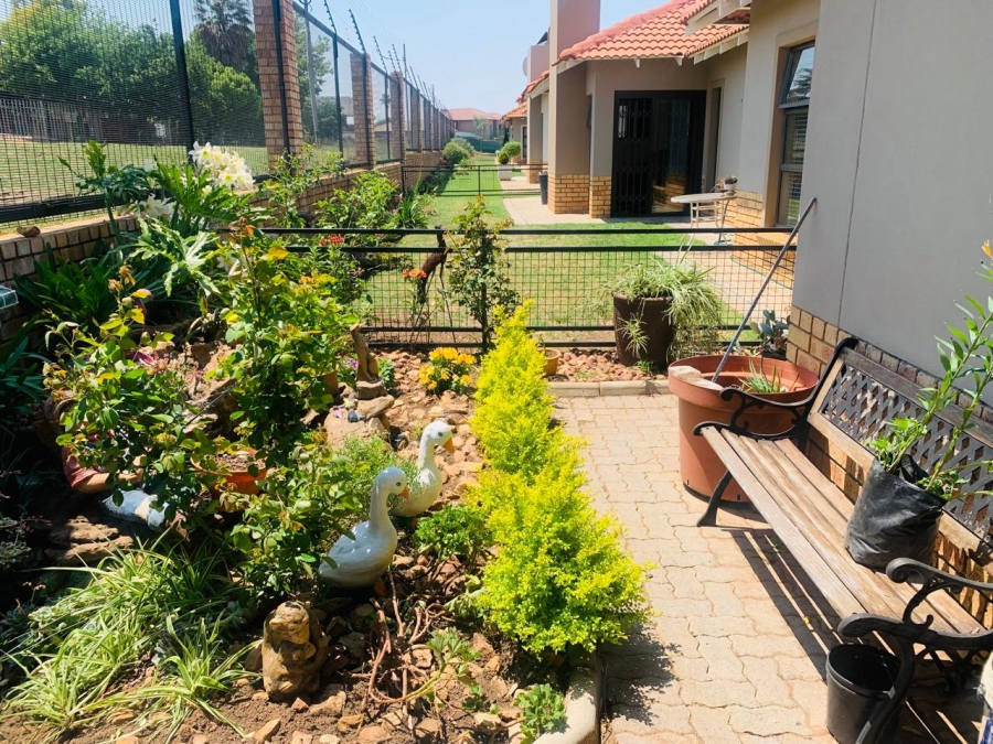 2 Bedroom Property for Sale in Jordaan Park Gauteng