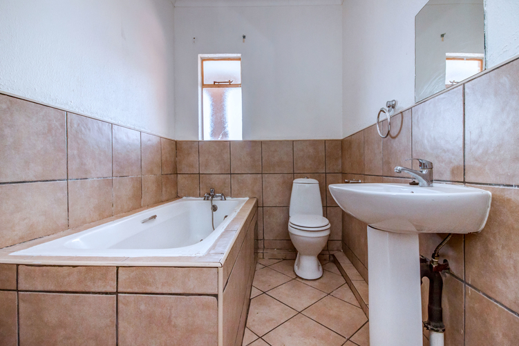 1 Bedroom Property for Sale in Krugersrus Gauteng