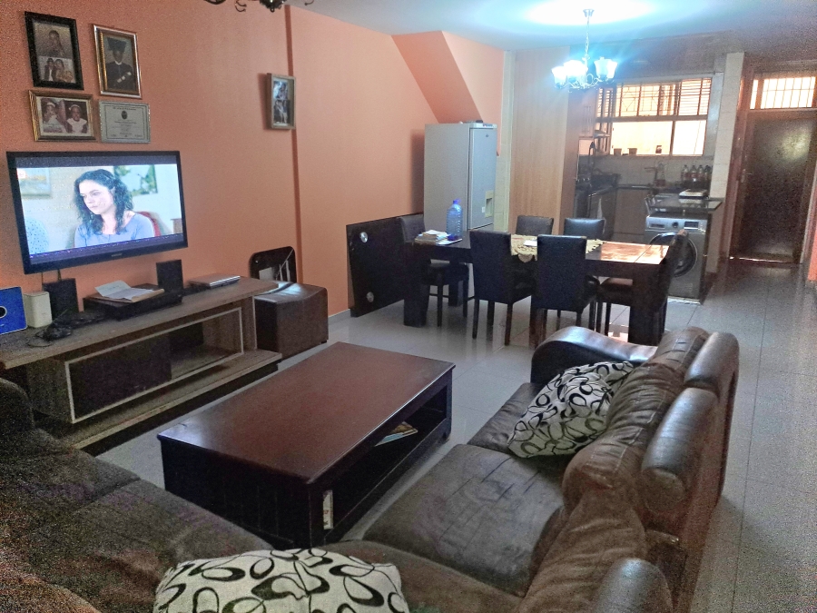 2 Bedroom Property for Sale in Yeoville Gauteng