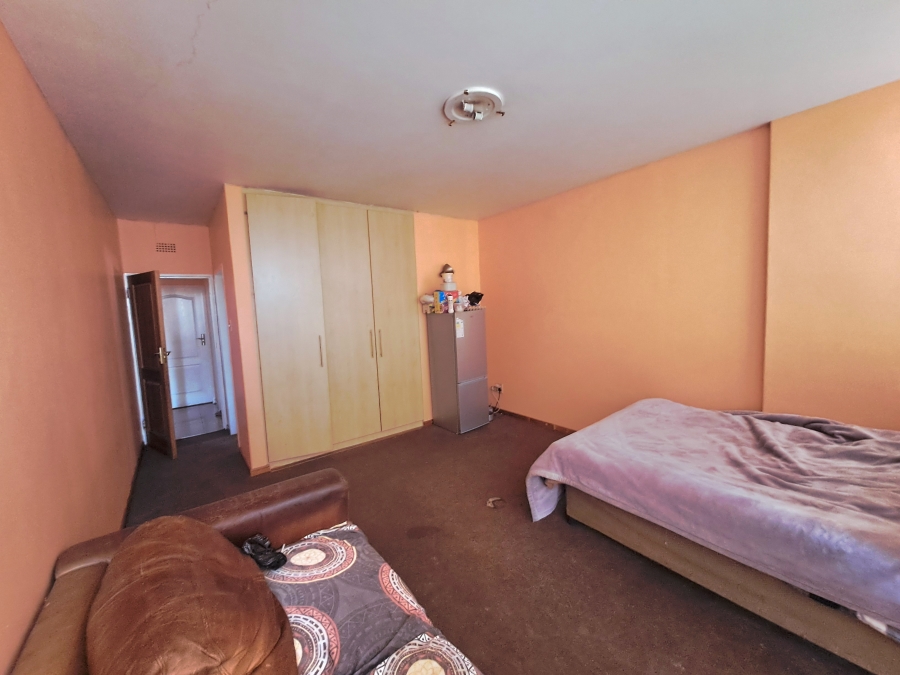 2 Bedroom Property for Sale in Yeoville Gauteng