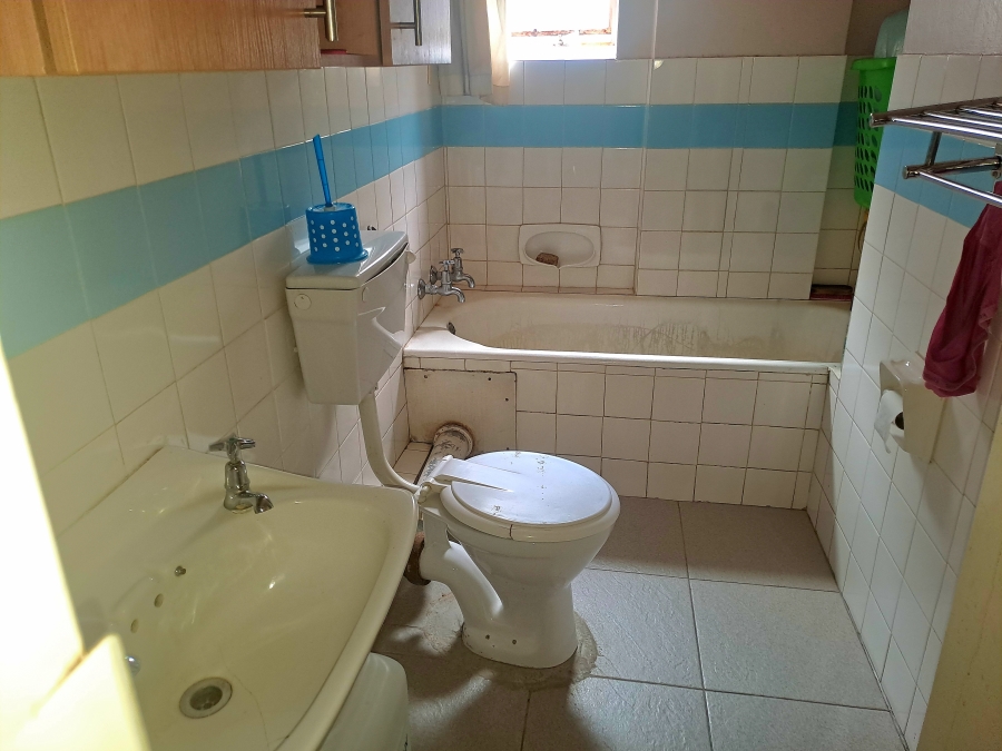 2 Bedroom Property for Sale in Yeoville Gauteng