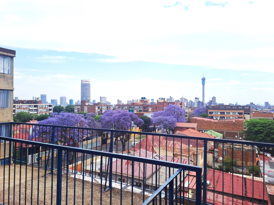 2 Bedroom Property for Sale in Yeoville Gauteng