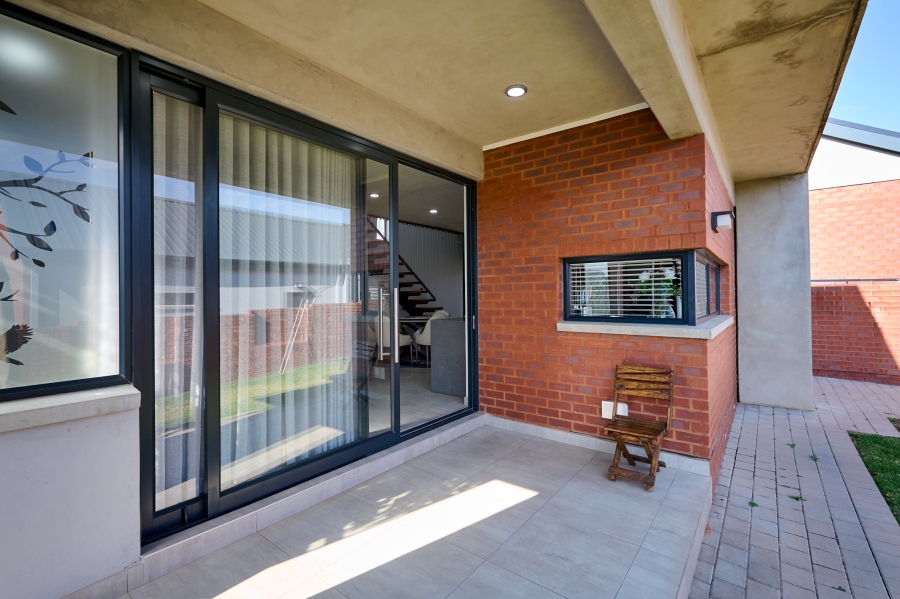 4 Bedroom Property for Sale in Kya Sands Gauteng
