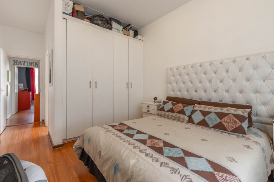 2 Bedroom Property for Sale in Bryanston Gauteng
