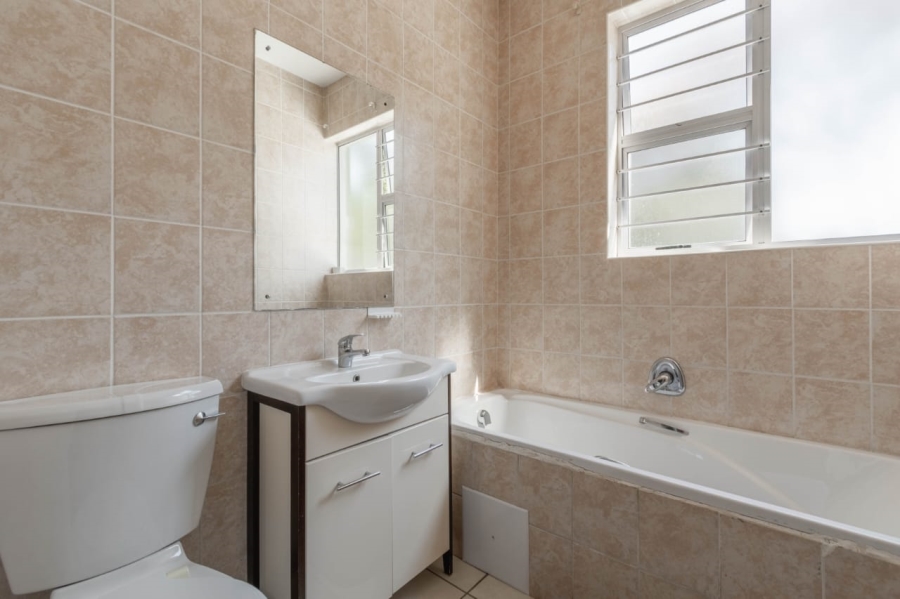 2 Bedroom Property for Sale in Bryanston Gauteng
