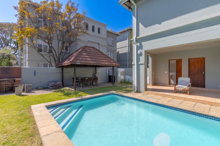 2 Bedroom Property for Sale in Bryanston Gauteng